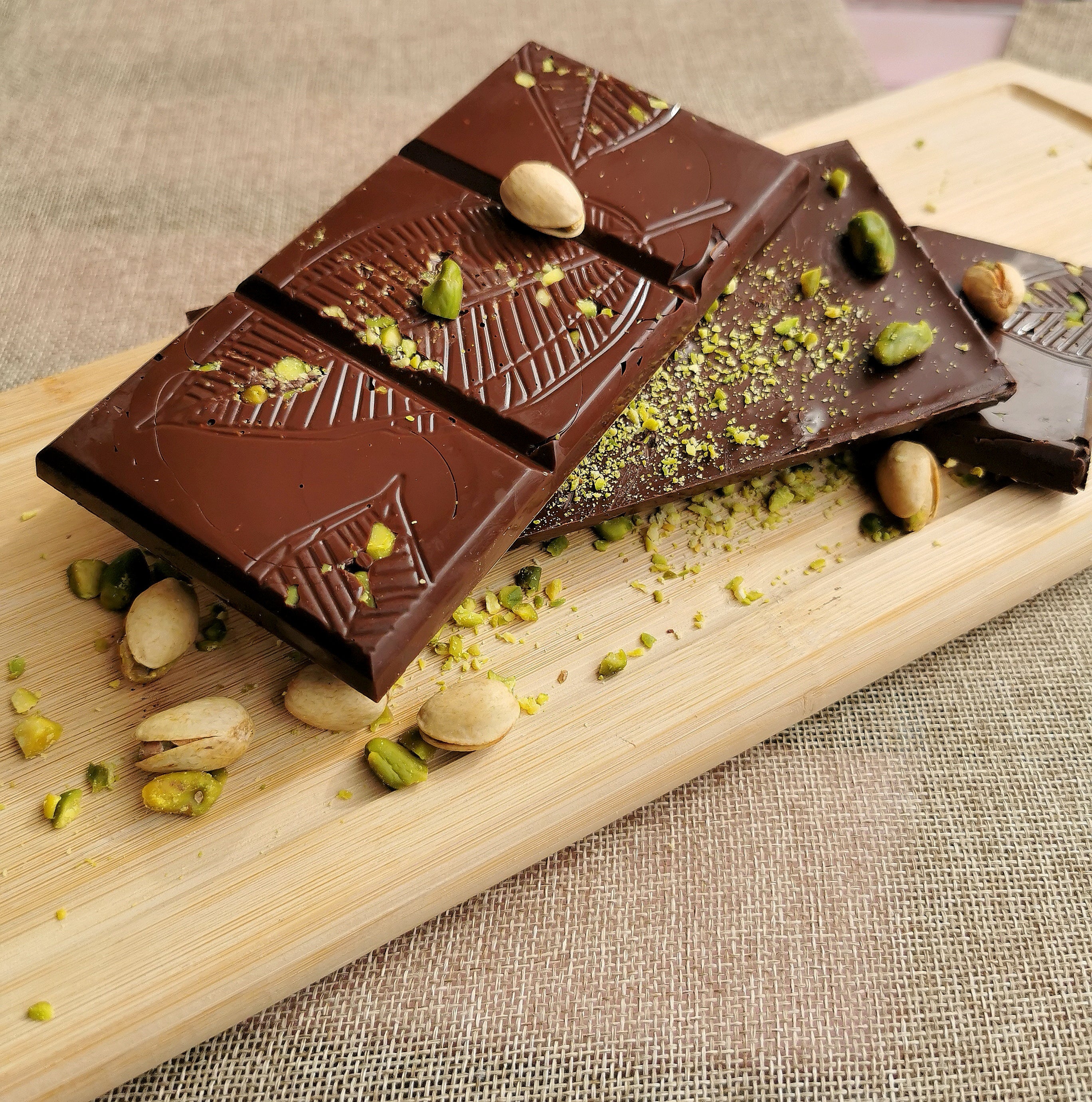 70% cacau com Pistáchio